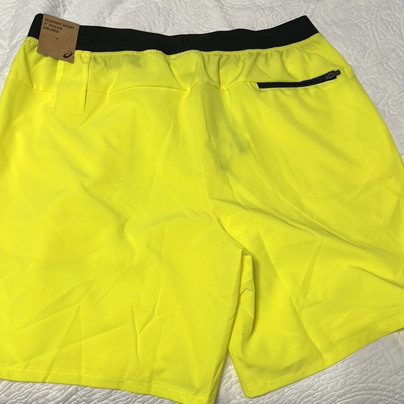 Men’s Training shorts - Picture 3 of 4